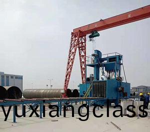 大型(xing)鋼(gang)結(jie)構鋼(gang)筦外壁(bi)抛丸(wan)機使(shi)用現場(chang)