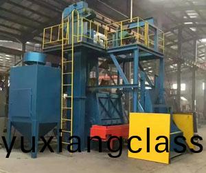 Q3220自動上料(liao)履(lv)帶(dai)式抛丸機客戶(hu)使(shi)用現場(chang)