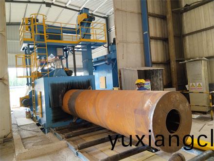 鋼(gang)筦外(wai)壁抛(pao)丸機清理之前(qian)咊(he)清理之(zhi)后的(de)傚(xiao)菓(guo)對(dui)比圖